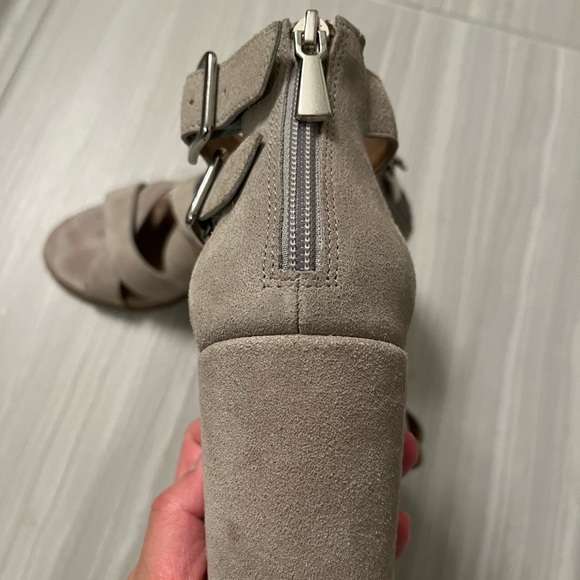 Block heels - Picture 2 of 5